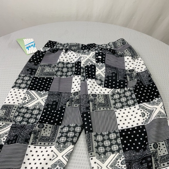 Monochrome Patchwork Men's Joggers - Picture 2 of 9